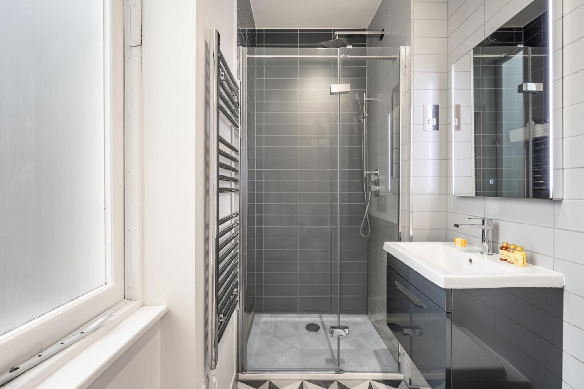 Beaufort Gardens Apartment *