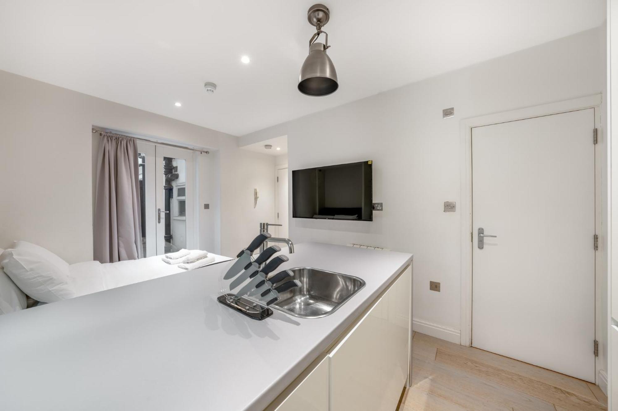 Beaufort Gardens Apartment London