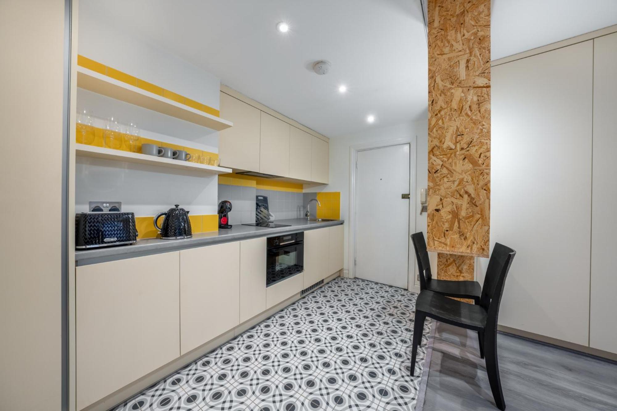 Beaufort Gardens Apartment *