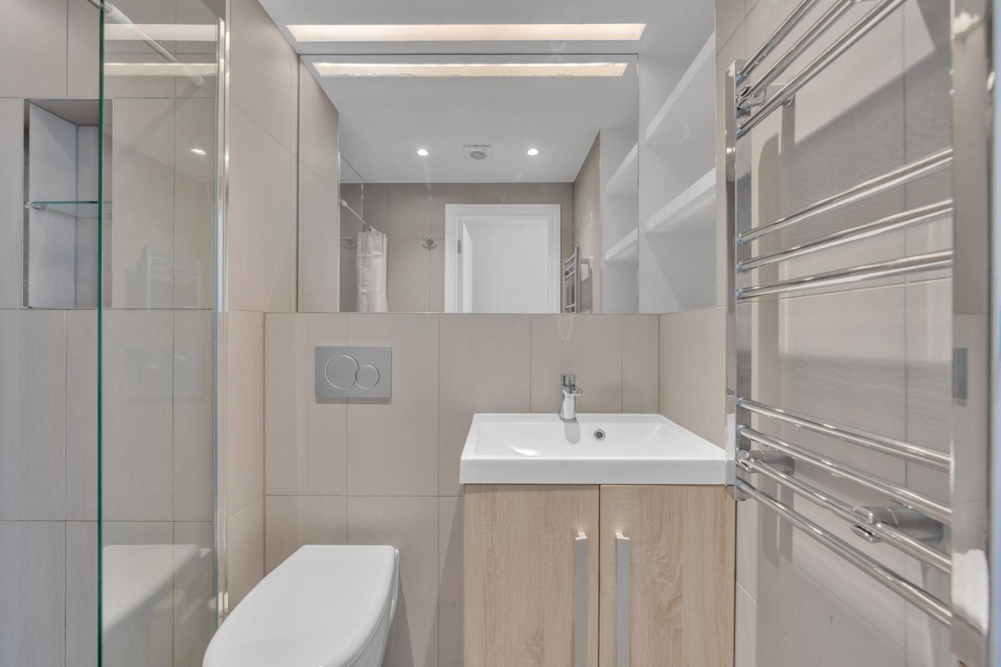 Apartment Beaufort Gardens London